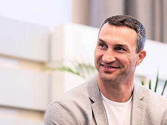 Wladimir Klitschko rescued fro...